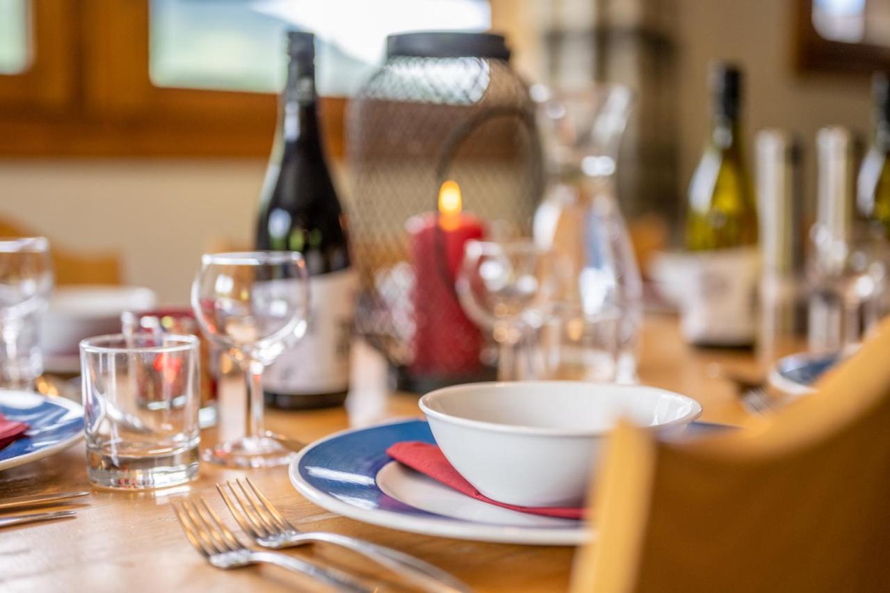 Chalet Himalaya , 10 Person Chalet With 5 Ensuite Bedrooms And Outdoor Jacuzzi In Meribel Centre Eksteriør billede